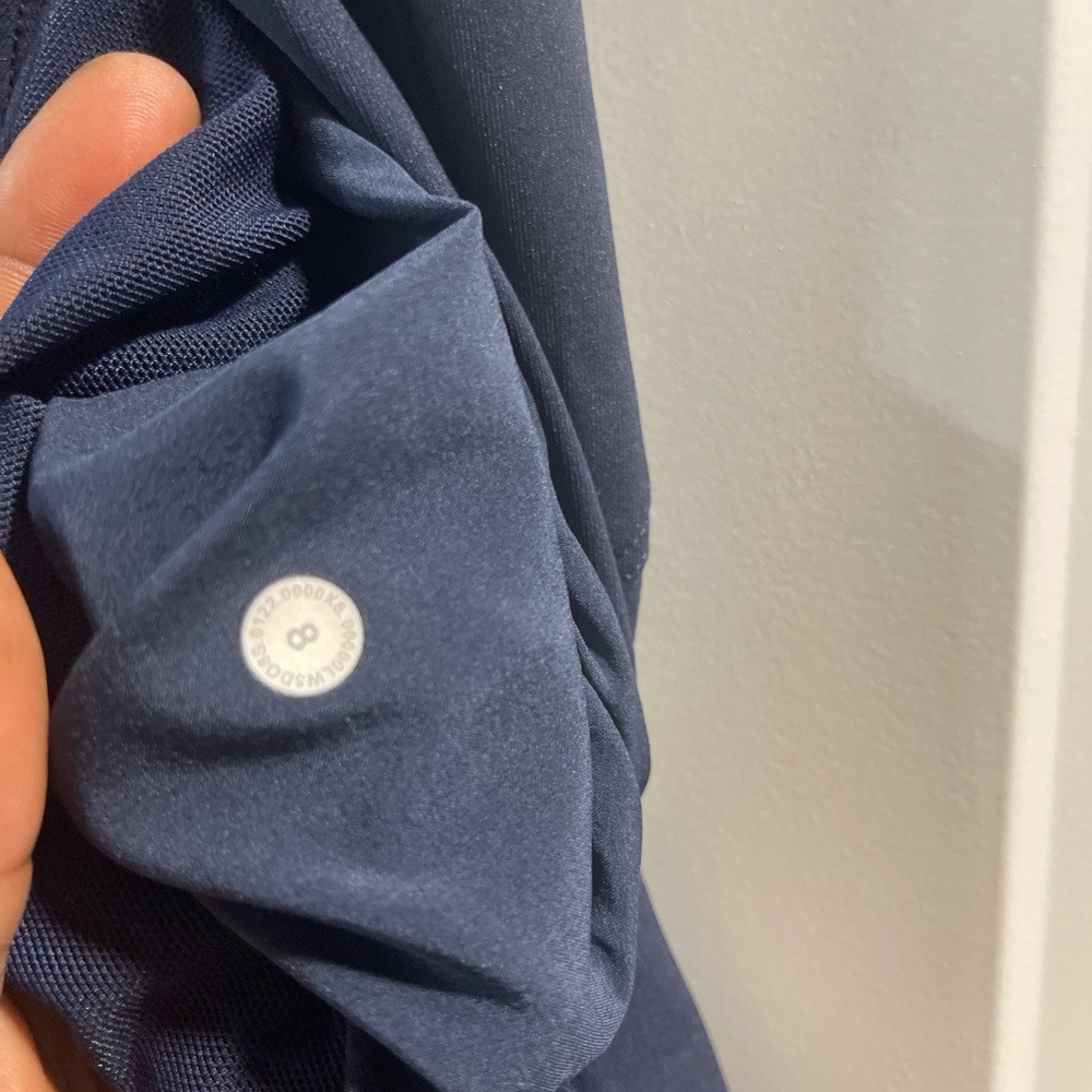 Lululemon Navy Pants On The Fly Pants Like New Condition Size 8 - Picture 4 of 5